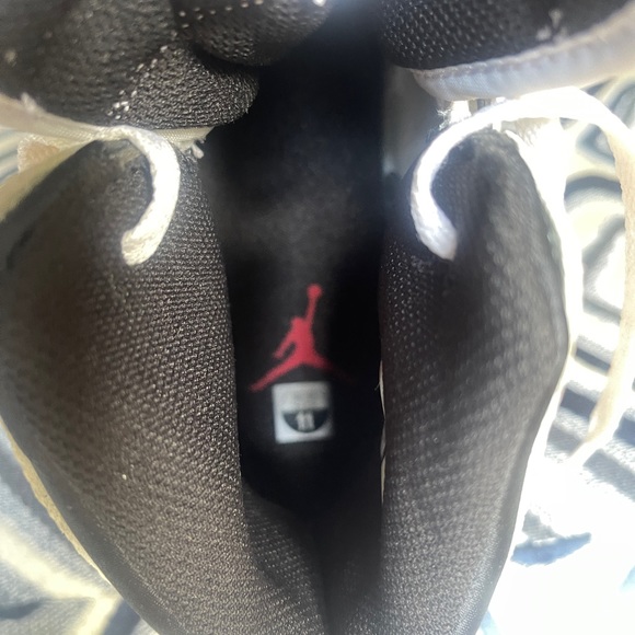 Size 11 - Jordan Legacy 312 Flip, Elephant Print 2019 - Picture 5 of 5